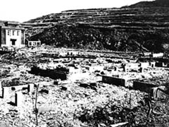 看護婦寄宿舎（木造）の焼跡